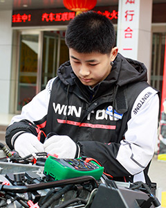 ѧ����ѡ��ɽ����ͨ