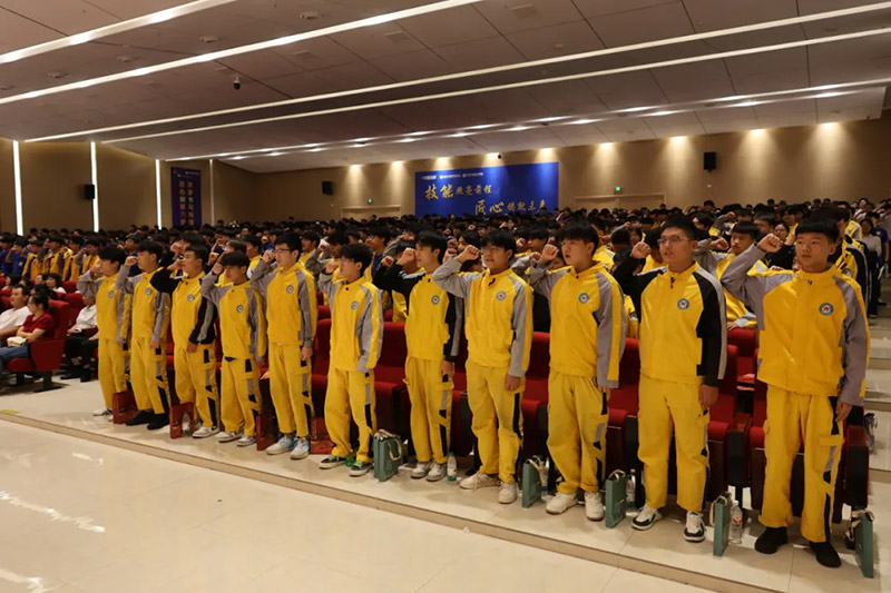 告别中职“光看不练”,实战技能+高薪就业一步到位!